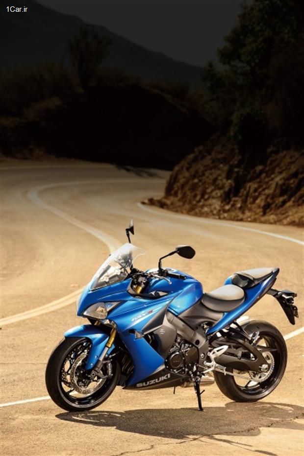 سوزوکی GSX-S1000F بهترین موتورسیکلت های سال 2014